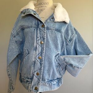 1980’s Vintage Style Acid Washed Carly Jean Los Angeles Ovesized Denim Jacket